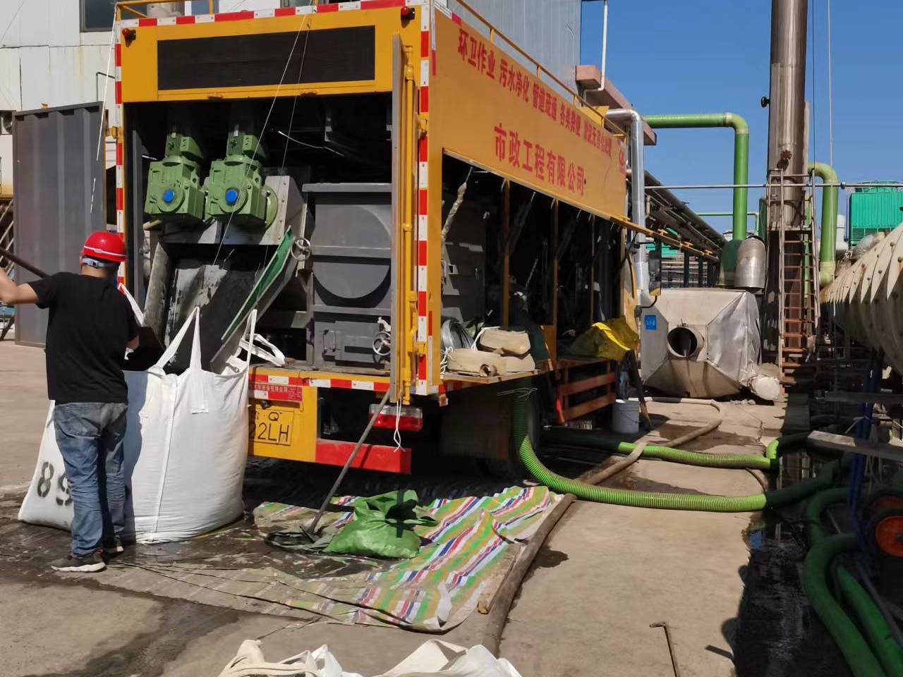 郧西淤泥压干处理